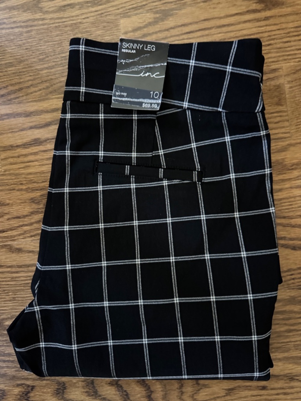 NWT INC  International Concepts Black and White Windowpane Leggings